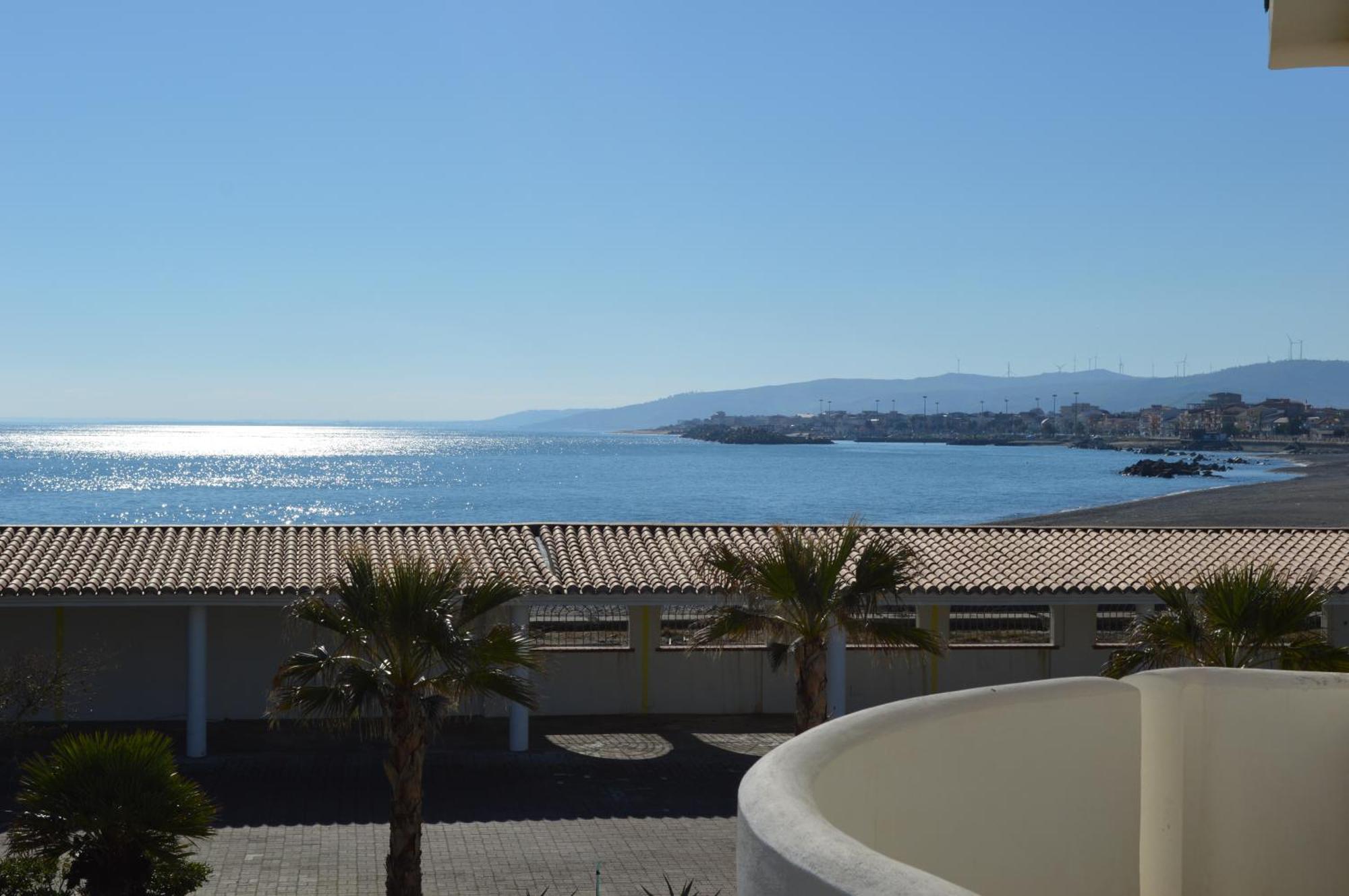 Hotel Residence Il Gabbiano Cirò Marina الغرفة الصورة