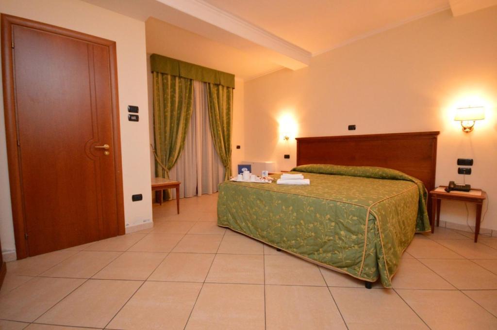 Hotel Residence Il Gabbiano Cirò Marina الغرفة الصورة